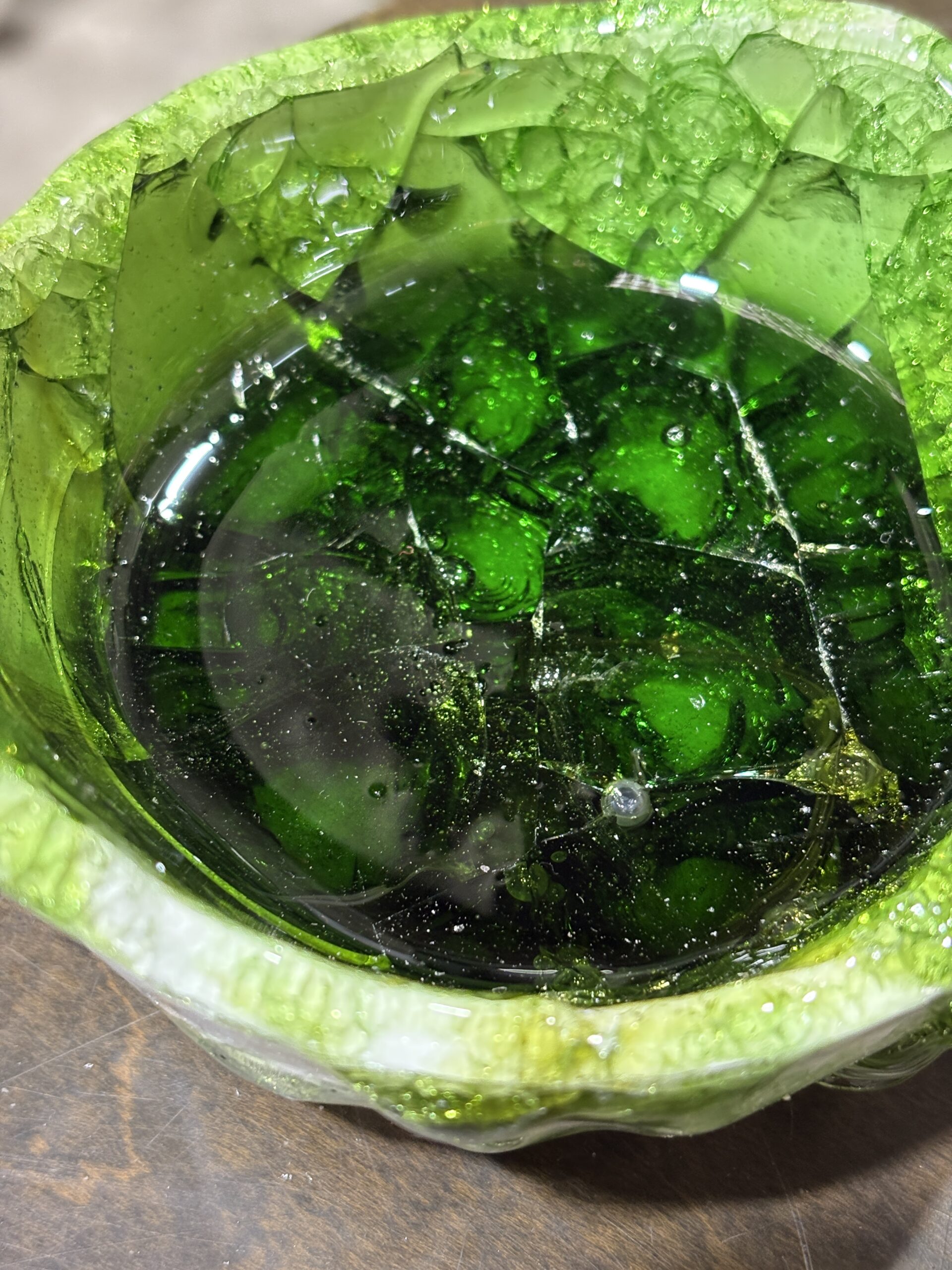 廃棄される太陽光パネルが、再び光を灯す。 宮城発アップサイクルプロダクト「Daylight Glass」プロジェクト始動